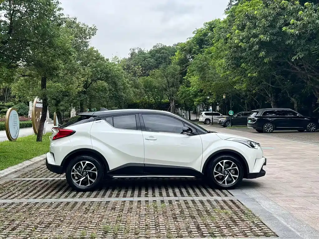 Toyota C-HR — миниатюра 7