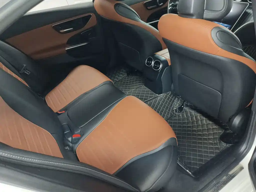 Mercedes-Benz C-Class — миниатюра 5