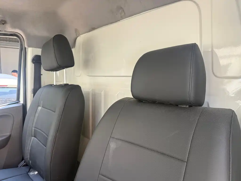 Dongfeng EM26 2023 Standard 41.472kWh