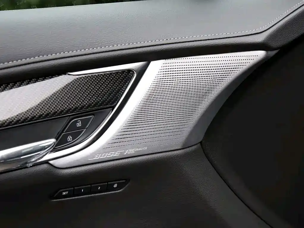 Cadillac XT6 — миниатюра 4
