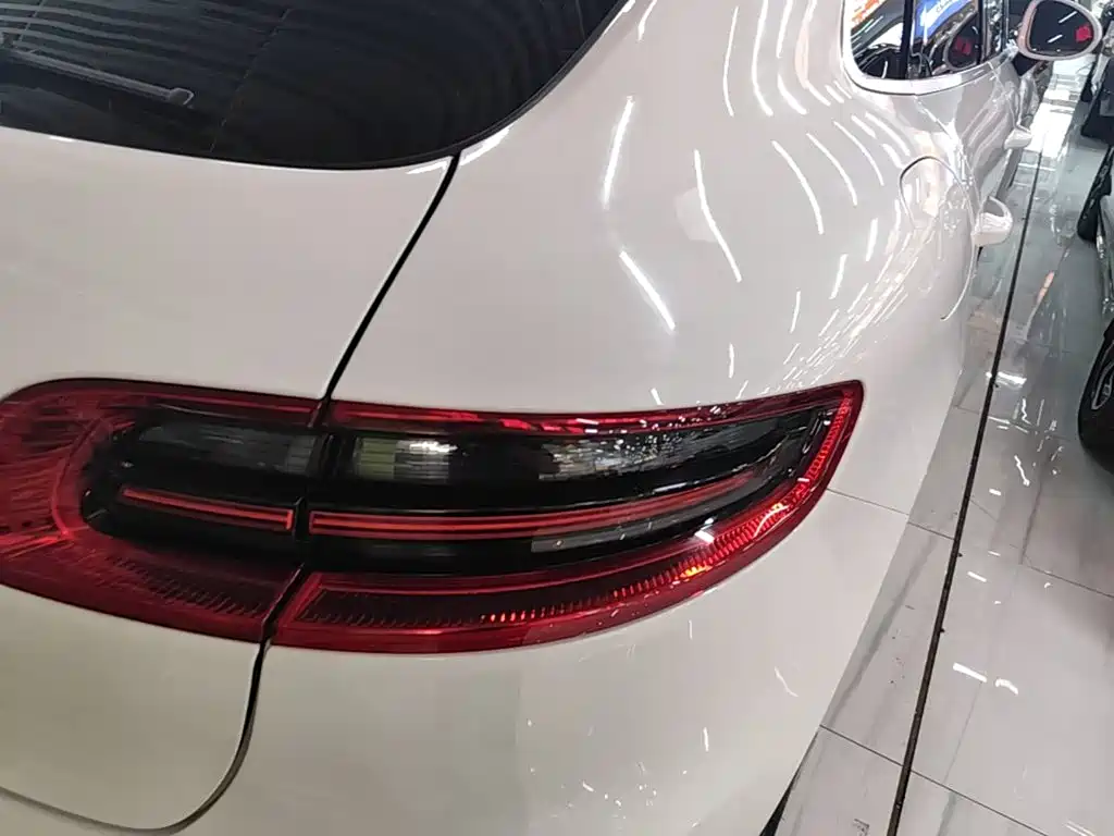 Porsche Macan — миниатюра 8
