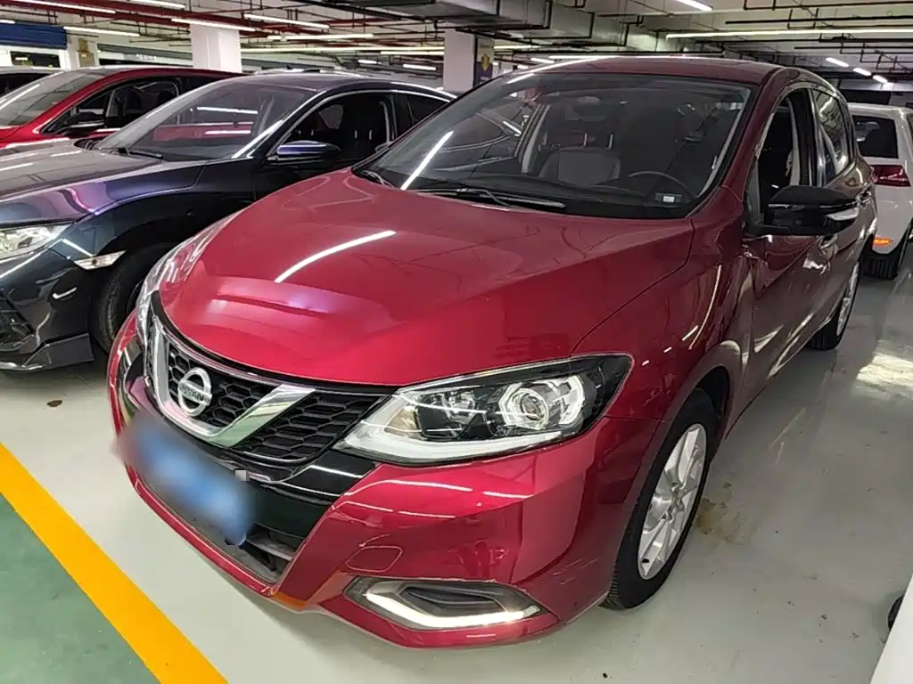 Nissan Tiida — миниатюра 2