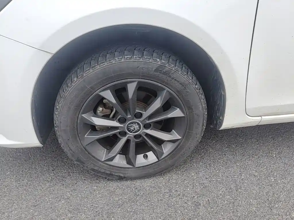 BYD Qin — миниатюра 23