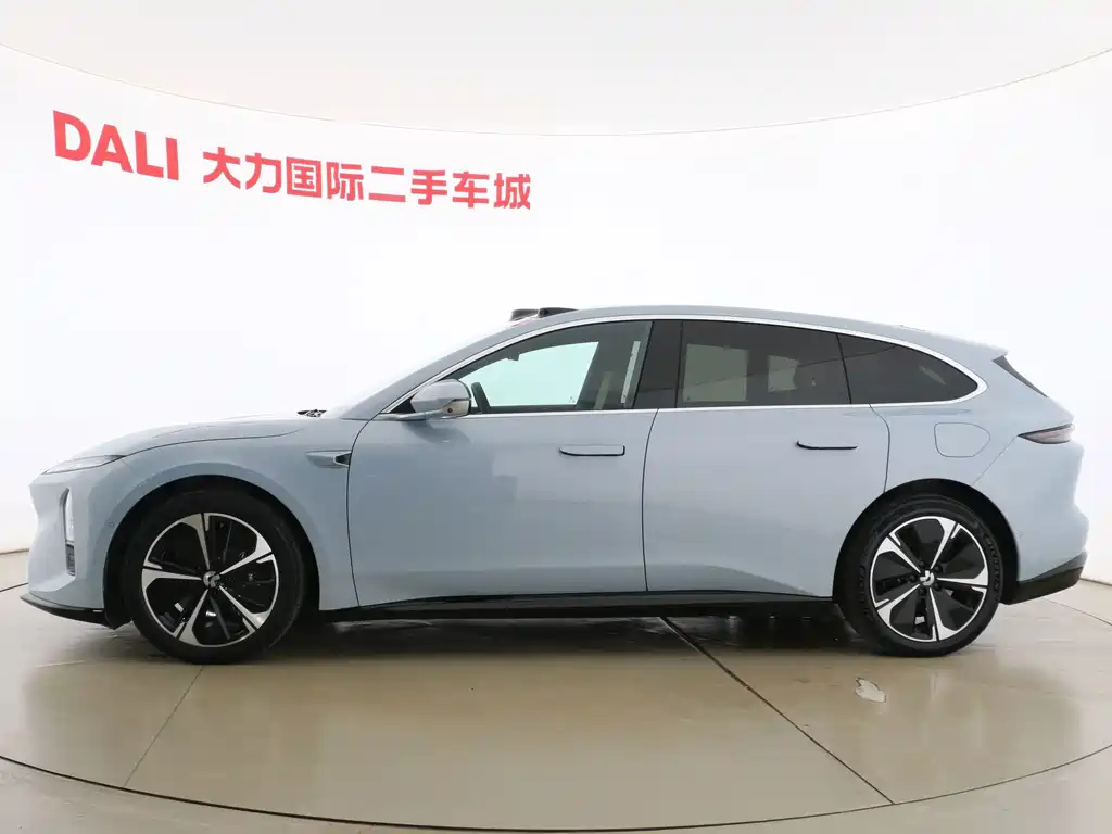 NIO ET5T — миниатюра 2