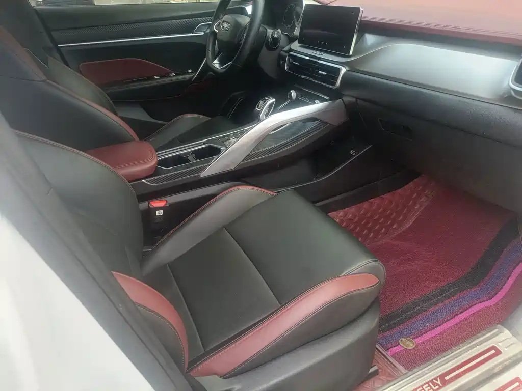 Geely Binyue — миниатюра 10