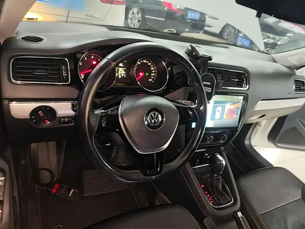 Volkswagen Sagitar — миниатюра 10