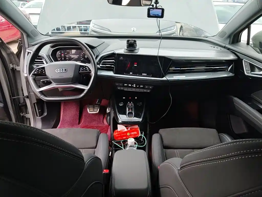 Audi Q4 e-tron — миниатюра 10