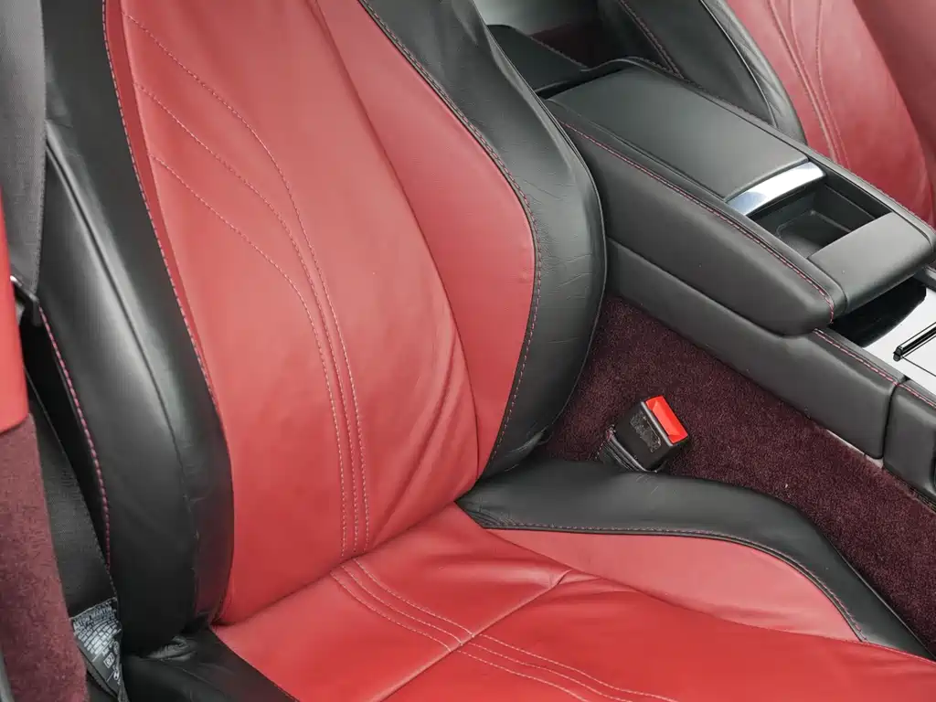 Aston Martin V8 Vantage 2012 4.7L S Coupe