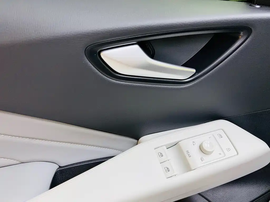 Volkswagen ID.3 — миниатюра 10