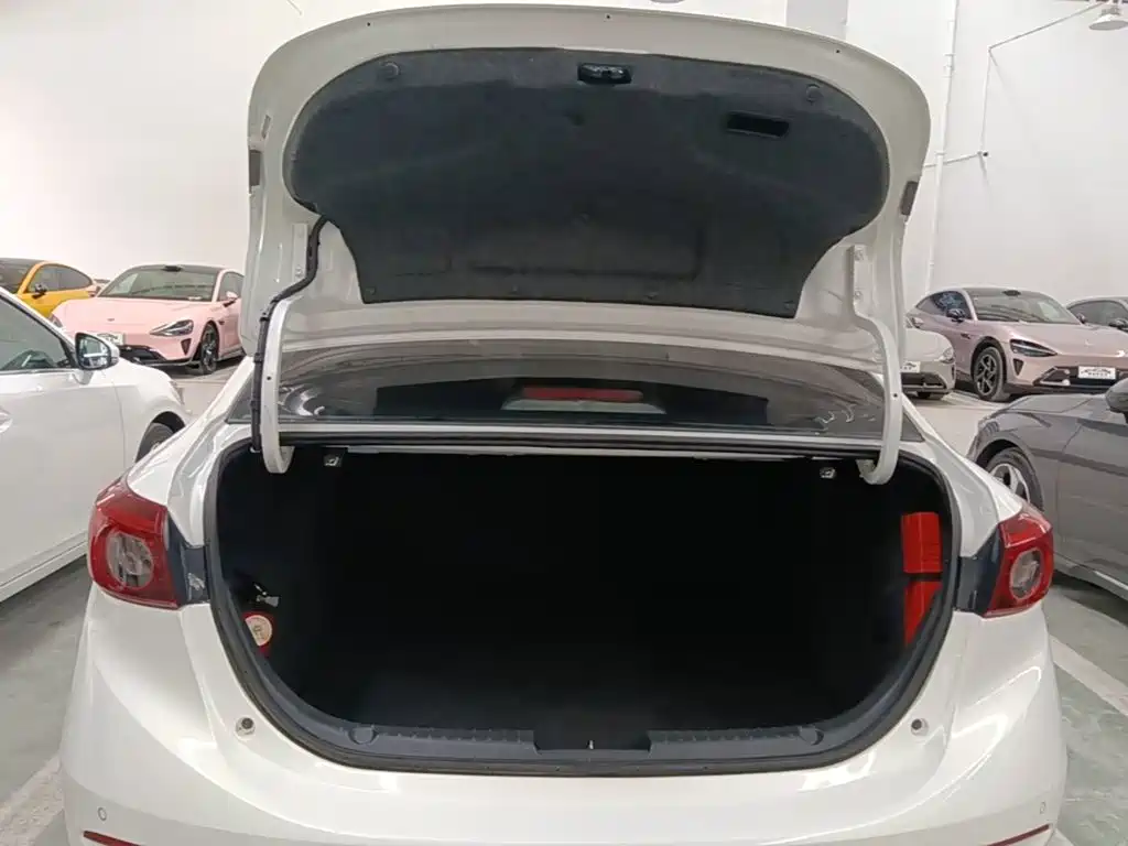 Mazda 3 Axela — миниатюра 15