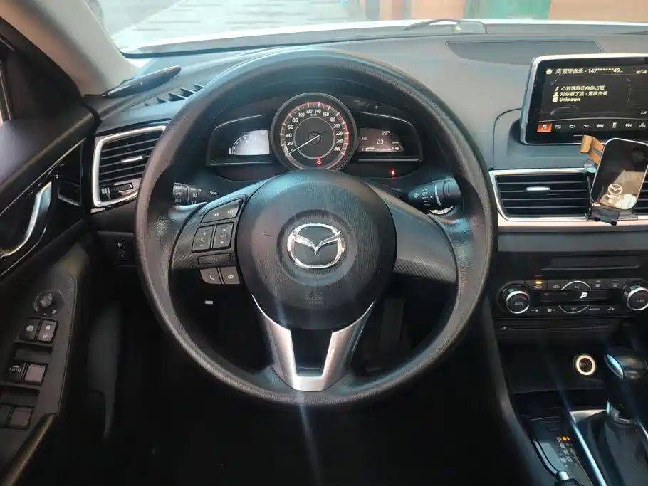 Mazda 3 Axela — миниатюра 15