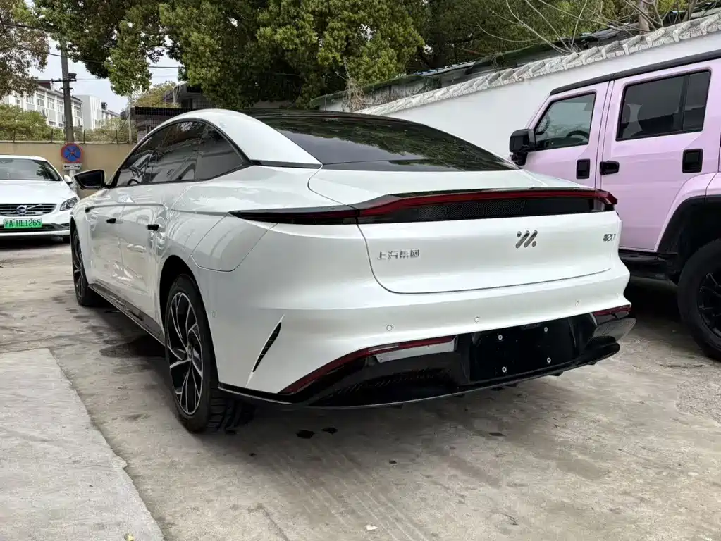IM Motors L7 2022 Dynamic