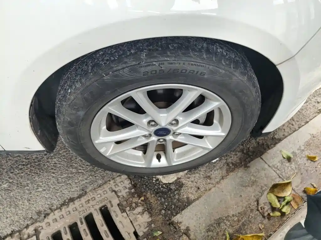 Ford Focus — миниатюра 8