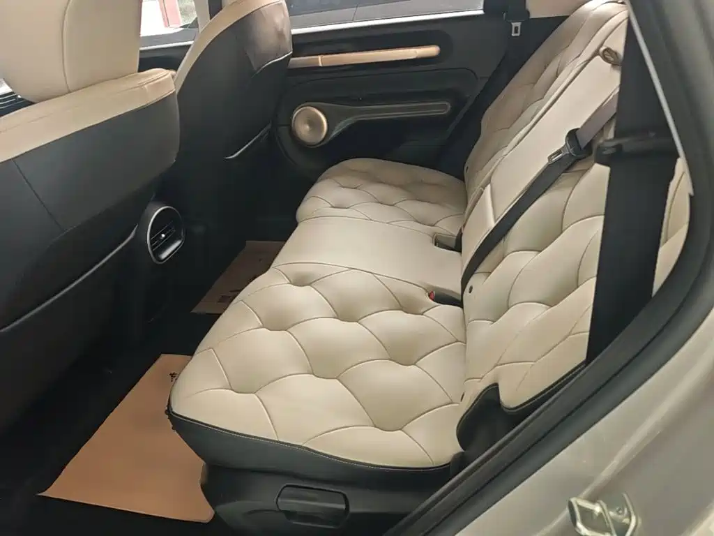 Baojun Yunduo — миниатюра 17