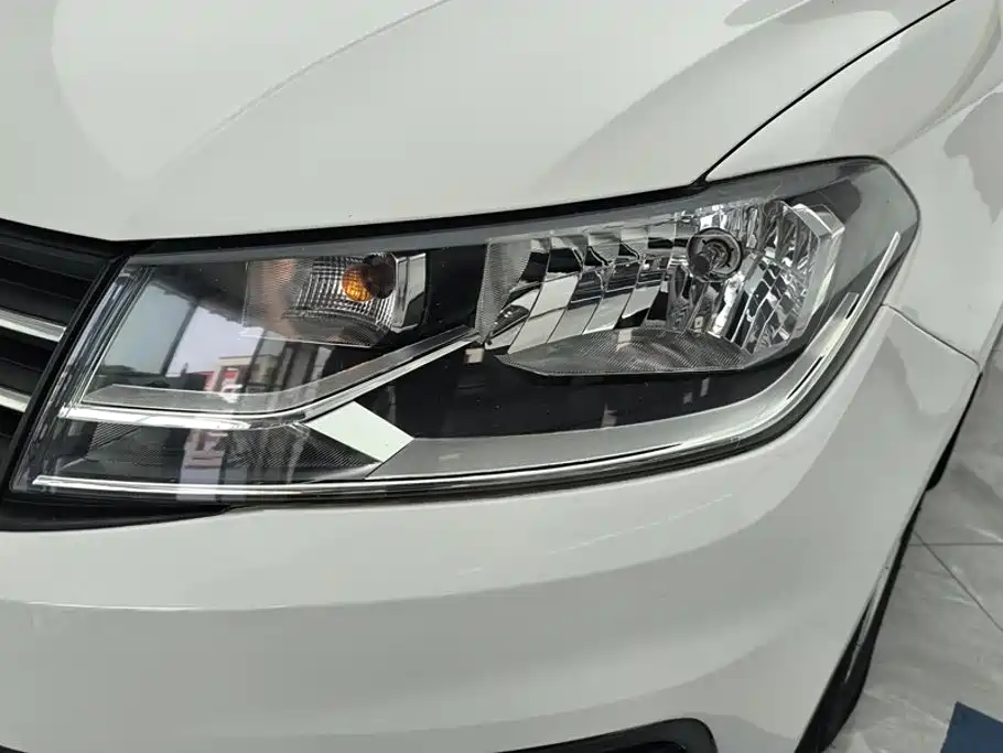 Volkswagen Santana — миниатюра 5