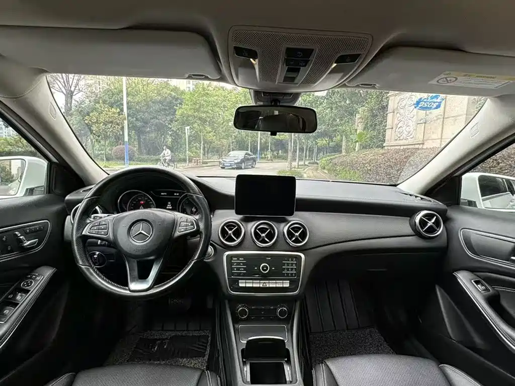Mercedes-Benz GLA — миниатюра 16