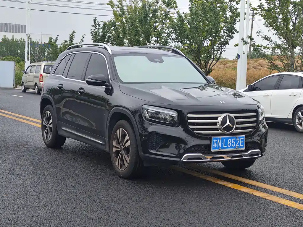 Mercedes-Benz GLB - фото 3