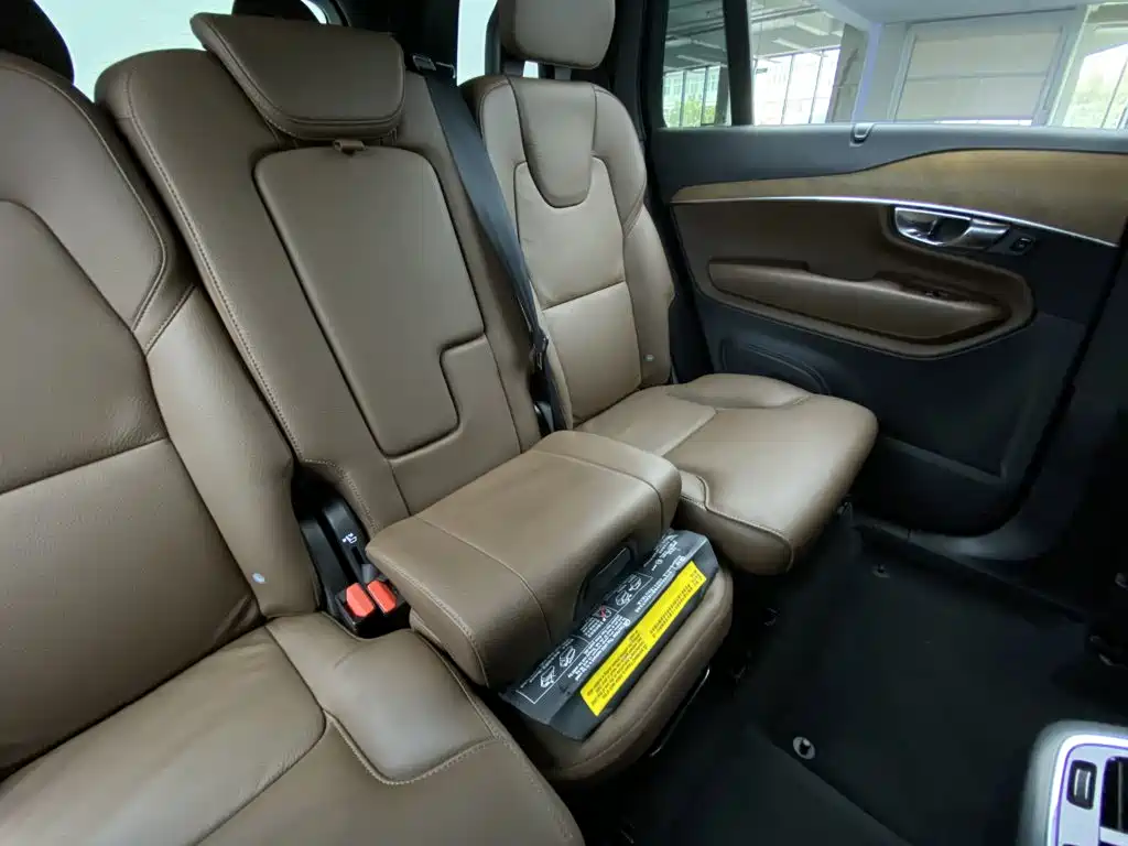 Volvo XC90 — миниатюра 27
