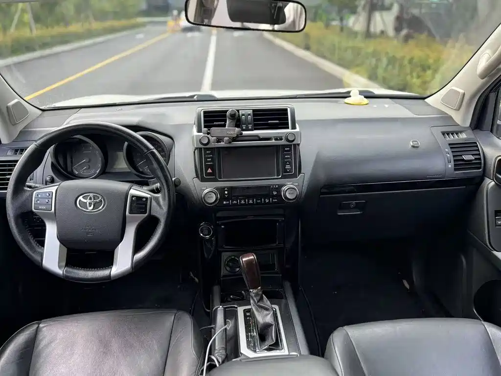 Toyota Prado — миниатюра 12
