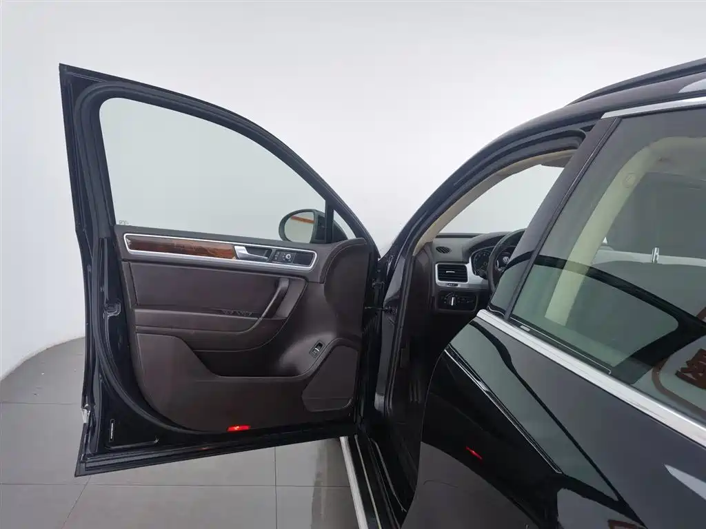 Volkswagen Touareg 2011 3.0TSI