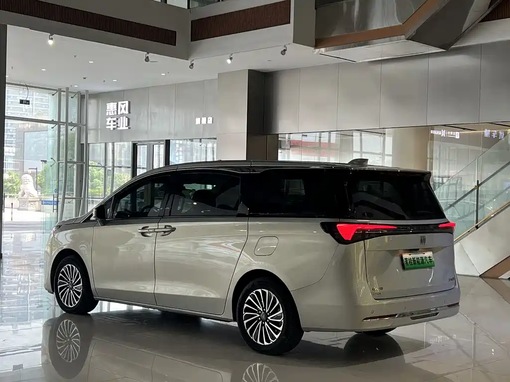 Buick GL8 2025 Premium