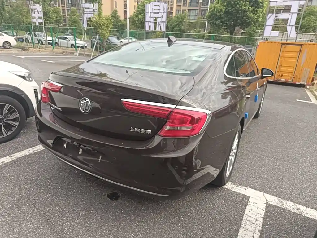 Buick LaCrosse — миниатюра 7