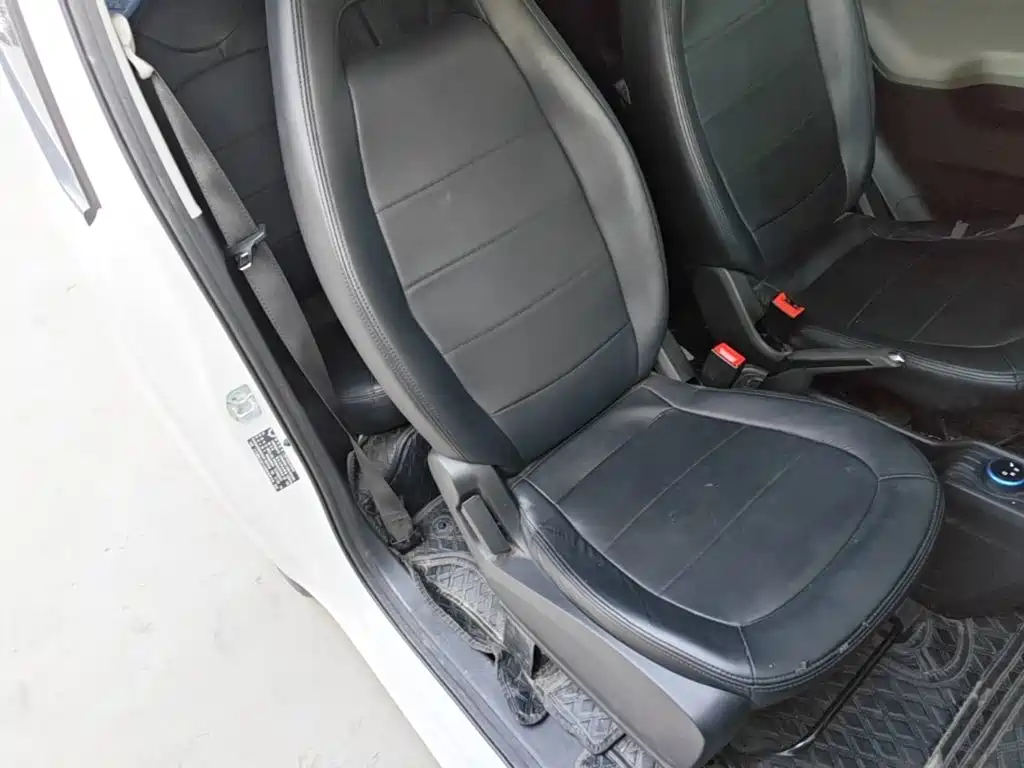 Wuling MINIEV — миниатюра 25