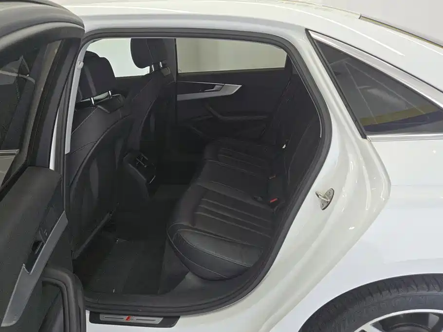 Audi A4L — миниатюра 11