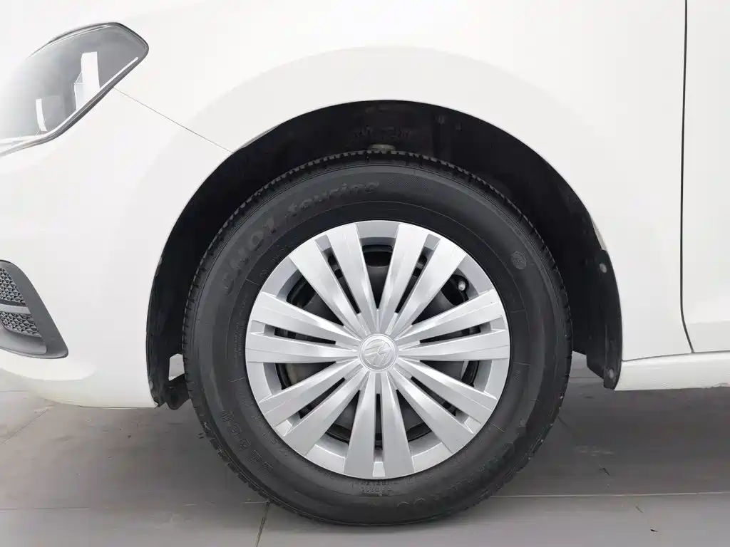 Volkswagen Santana — миниатюра 17