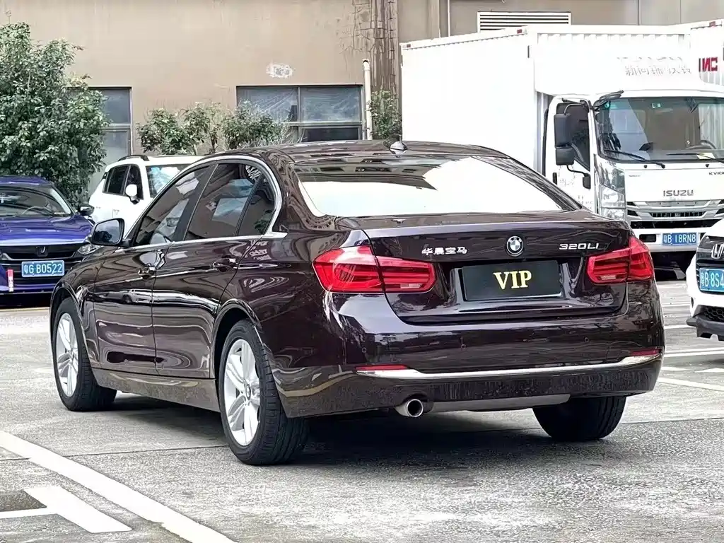 BMW 3 Series — миниатюра 8