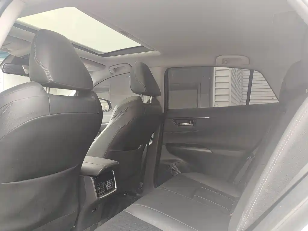 Toyota Harrier — миниатюра 10