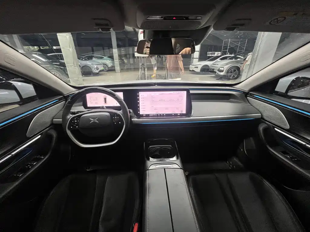 XPeng P7 — миниатюра 11
