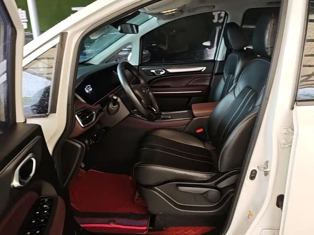 GAC Motor Trumpchi M6 — миниатюра 15