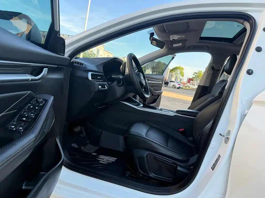 Geely Emgrand — миниатюра 13