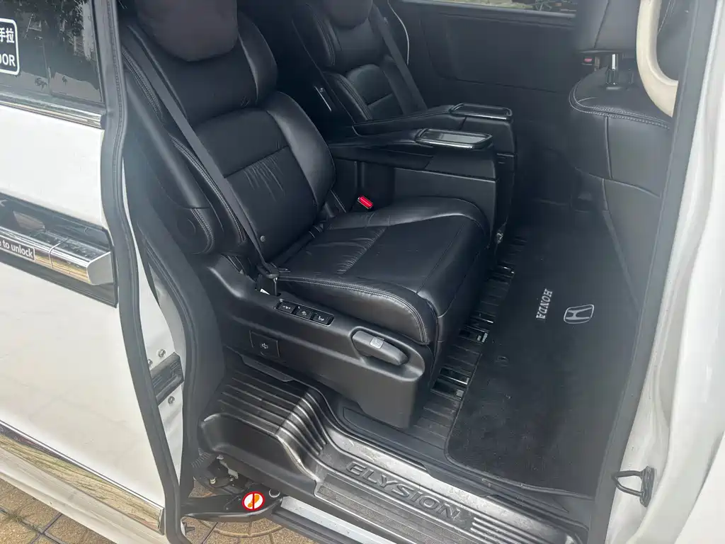 Honda Elysion — миниатюра 6