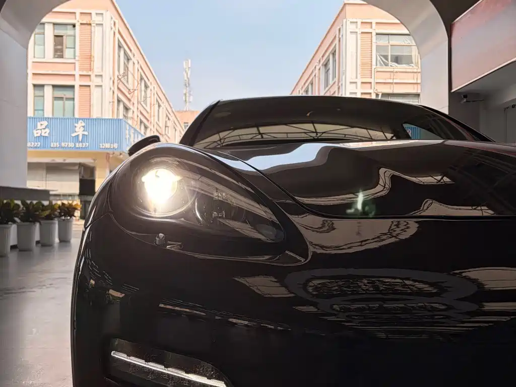 Porsche Panamera — миниатюра 13