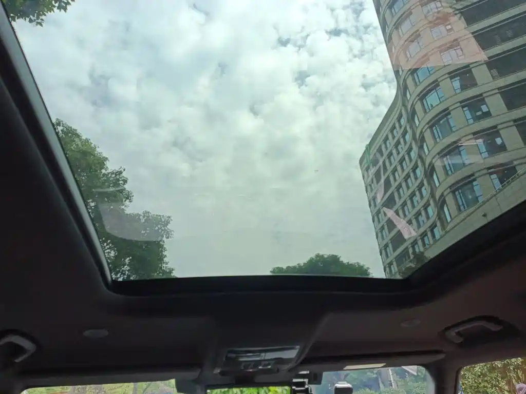 Land Rover Defender — миниатюра 9
