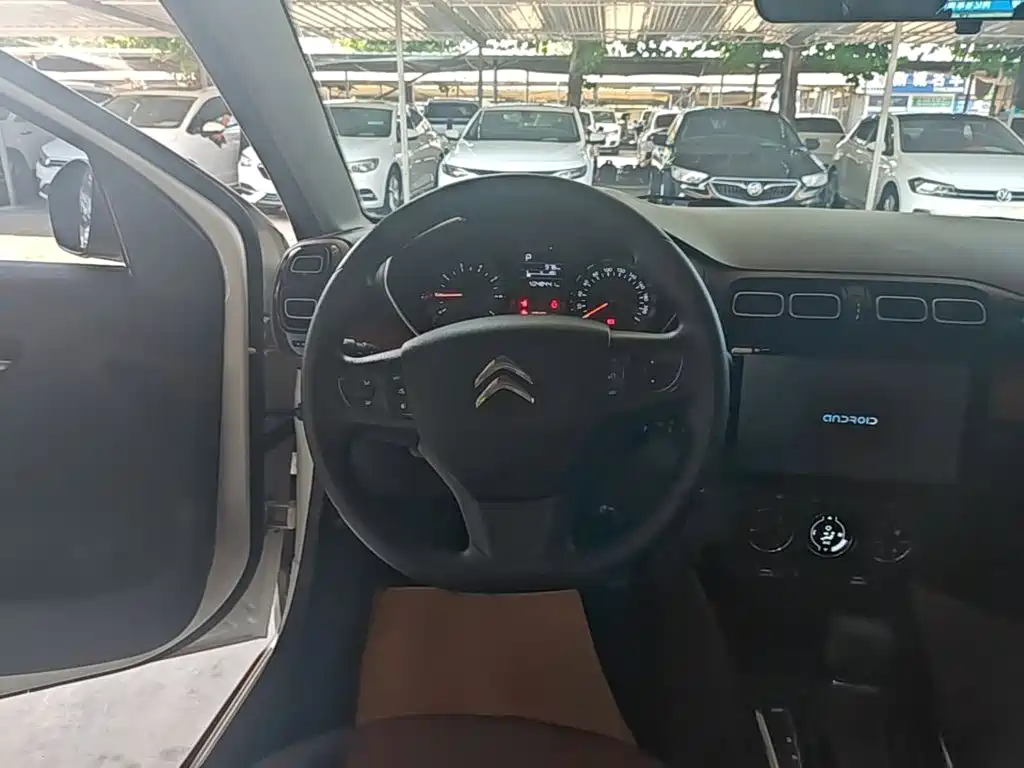 Citroen C3-XR — миниатюра 11