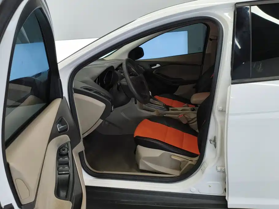 Ford Focus — миниатюра 9