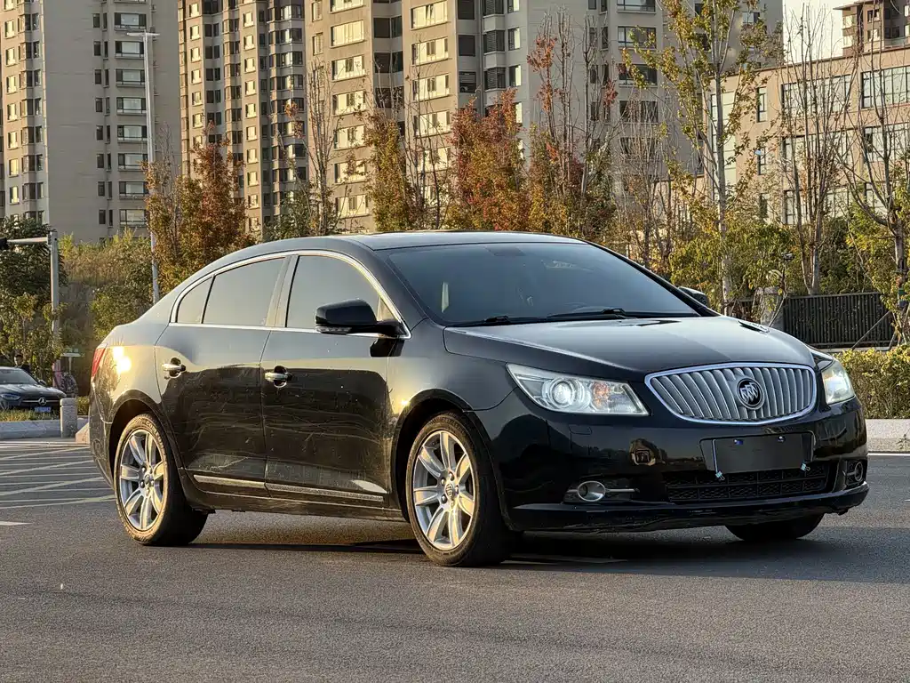 Buick LaCrosse — миниатюра 3