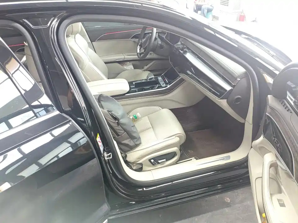 Audi A8 — миниатюра 6