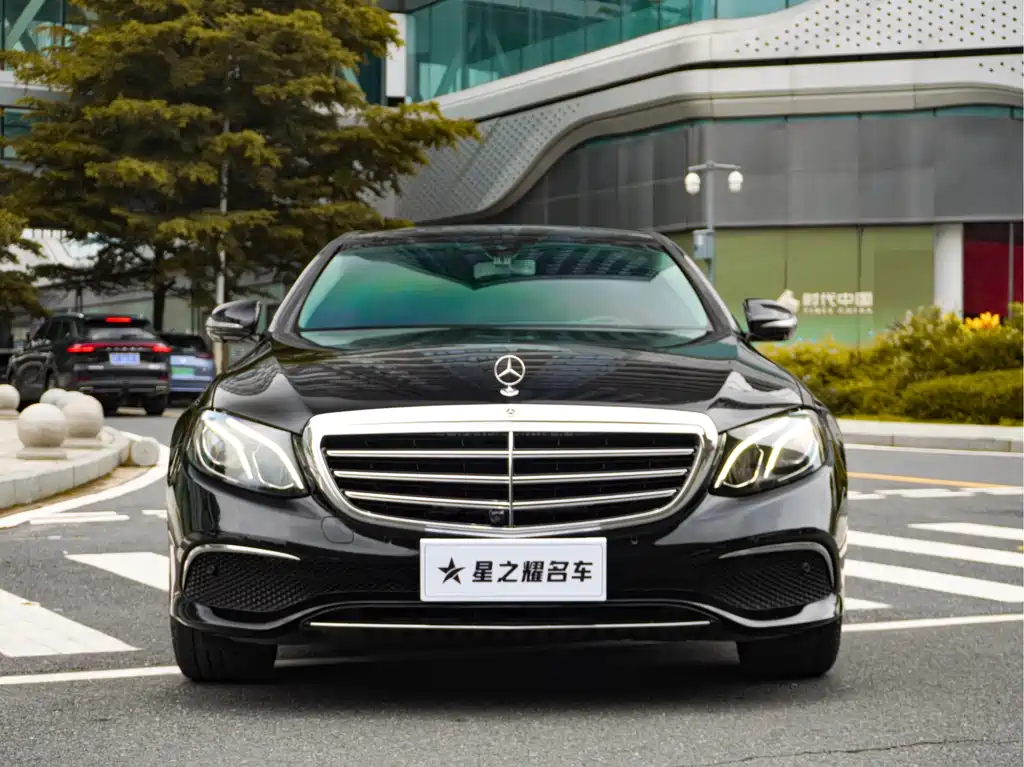 Mercedes-Benz E-Class E 2019 E 300 L Fashion