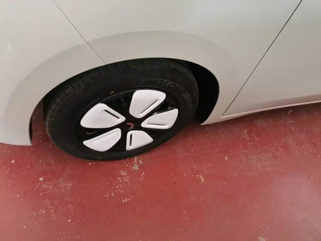 Wuling MINIEV — миниатюра 23