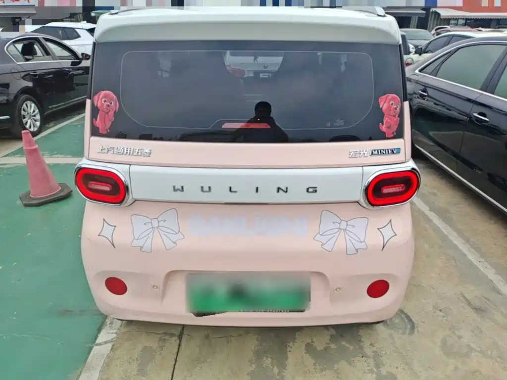 Wuling MINIEV — миниатюра 6