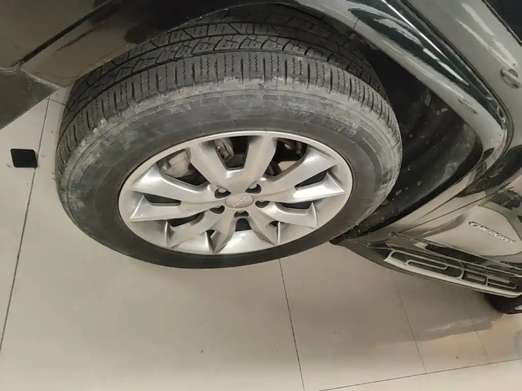 Jeep Cherokee — миниатюра 23