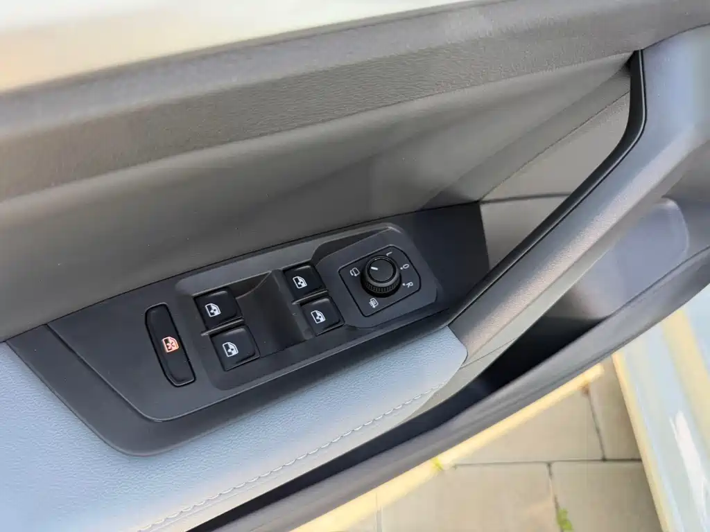 Volkswagen Lavida — миниатюра 15