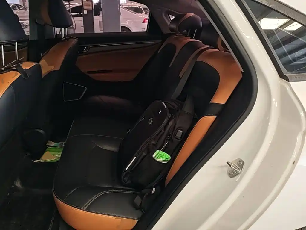 Geely Emgrand GL — миниатюра 17