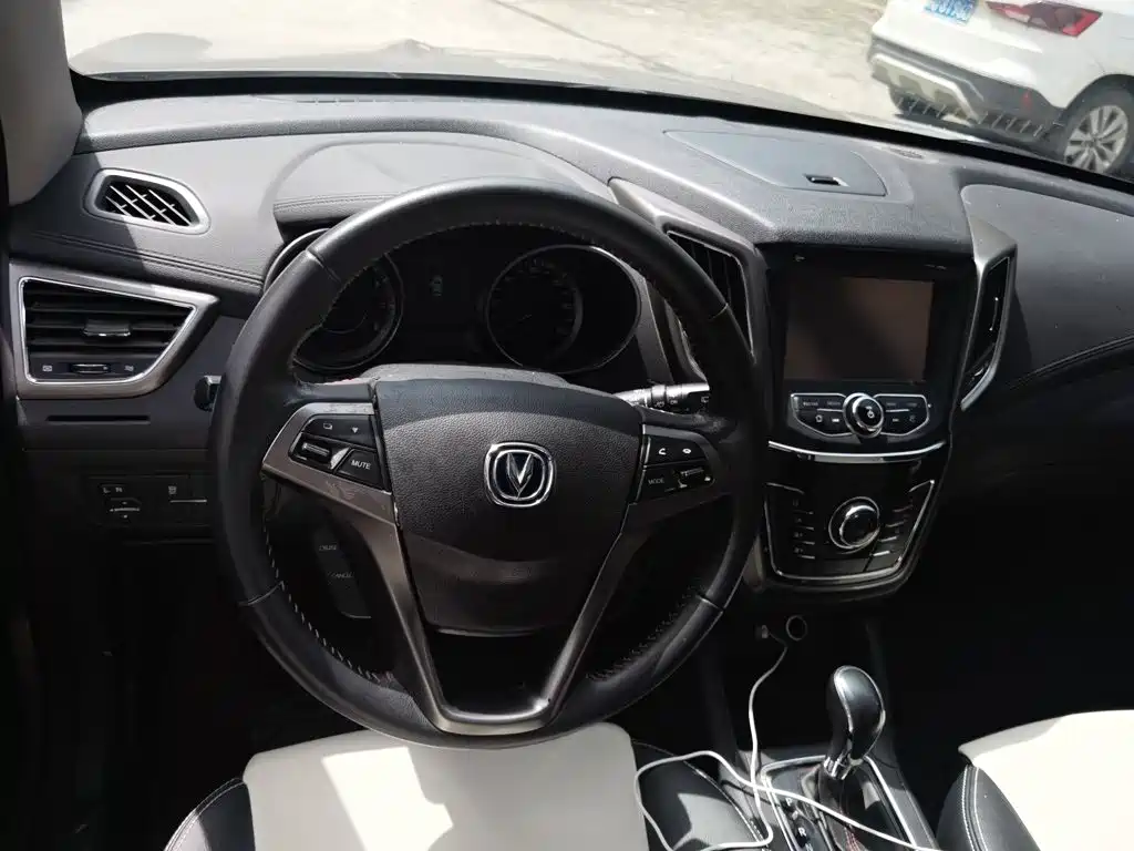 Changan CS35 — миниатюра 3