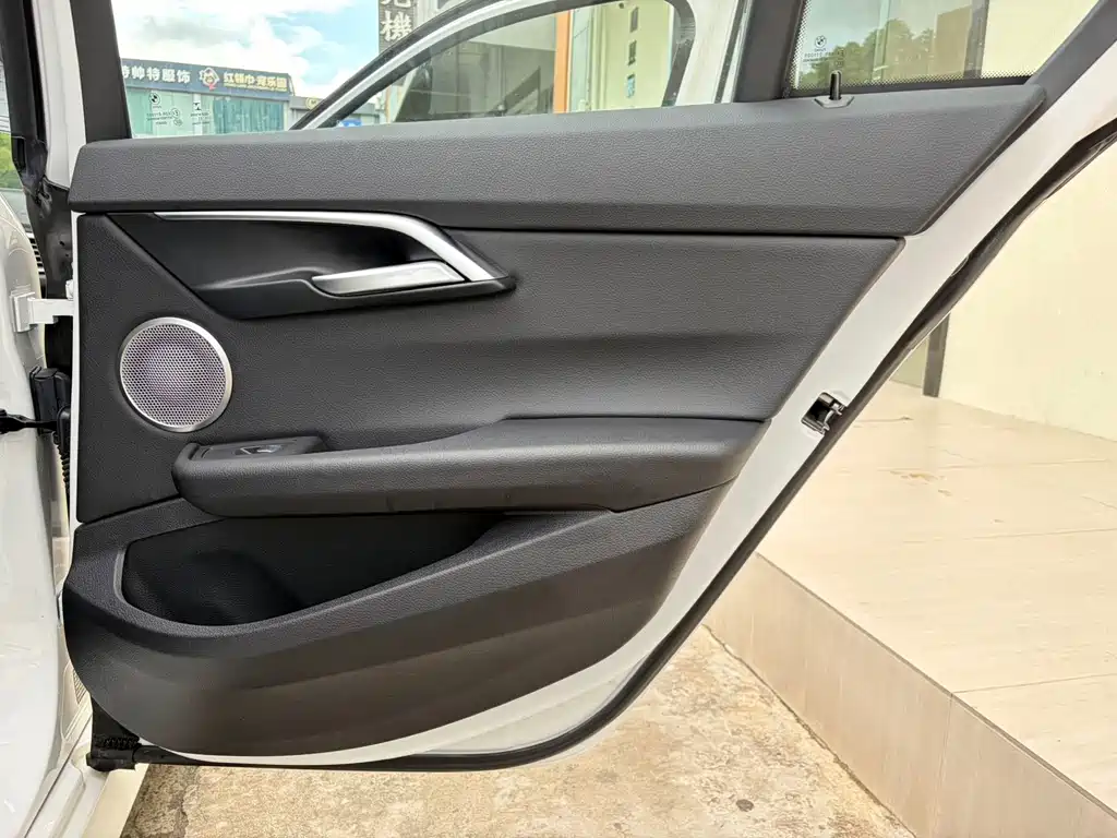 BMW 1 Series — миниатюра 17