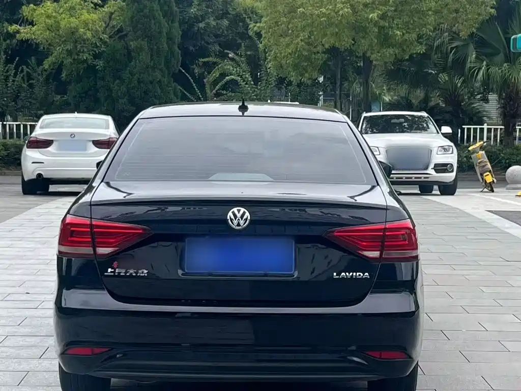 Volkswagen Lavida — миниатюра 6